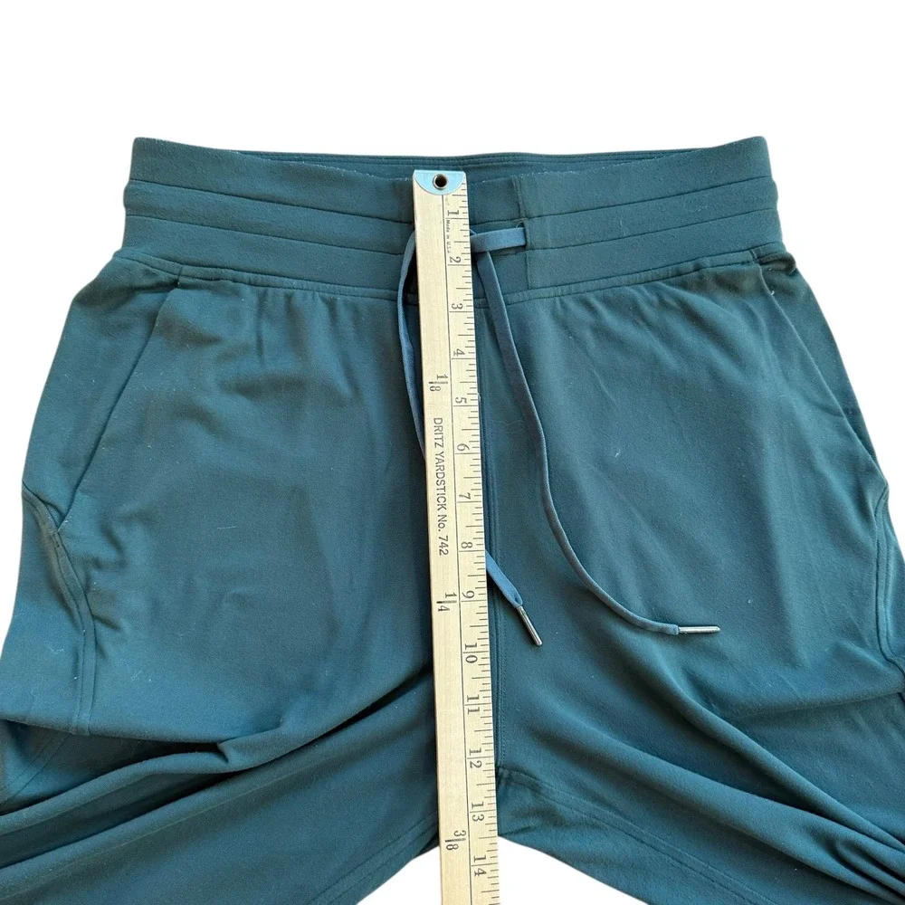 Lululemon‎ Women's Jogger Pants High Rise Cropped High Rise Size 6 W6BPVS